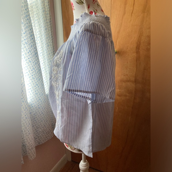 NWT Listicle Striped Embroidered Swing Top - SZ L - Picture 4 of 8